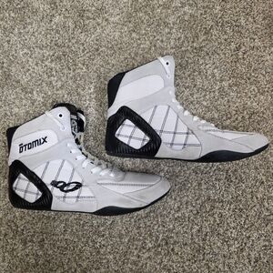Otomix Bodybuilding Weightlifting Shoes White Ninja Warrior Size 10.5 Men's